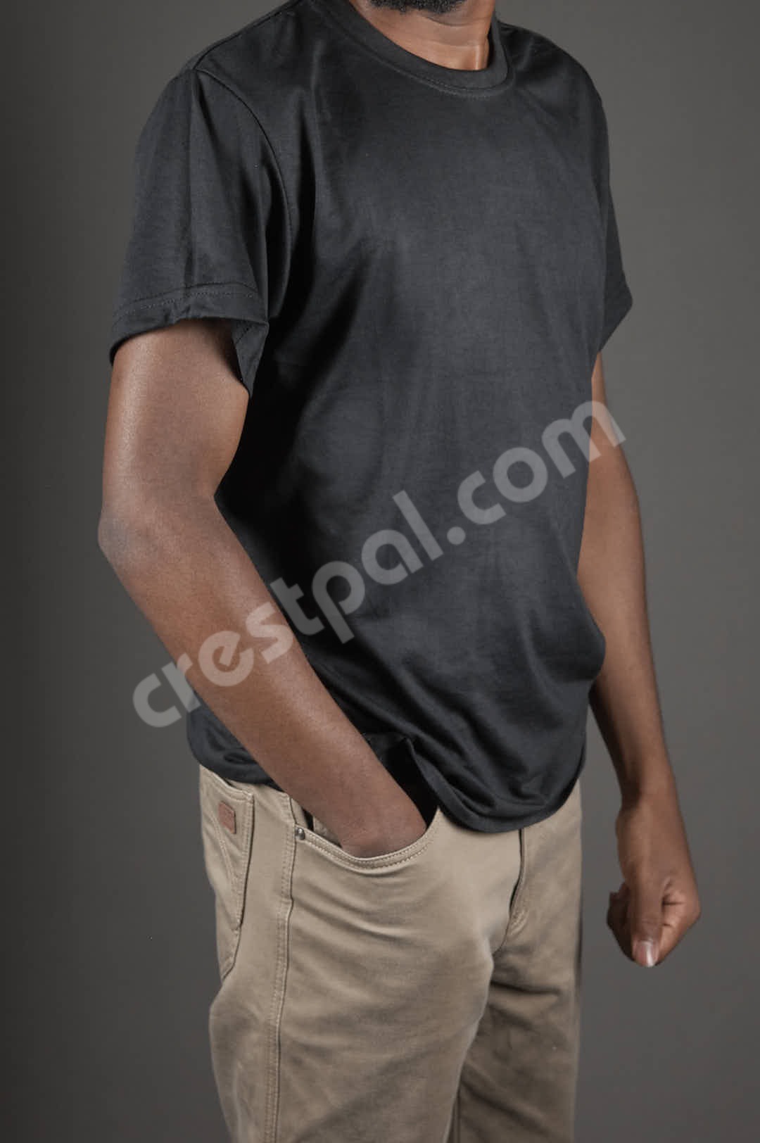 Roundneck Black — collar and placket detail