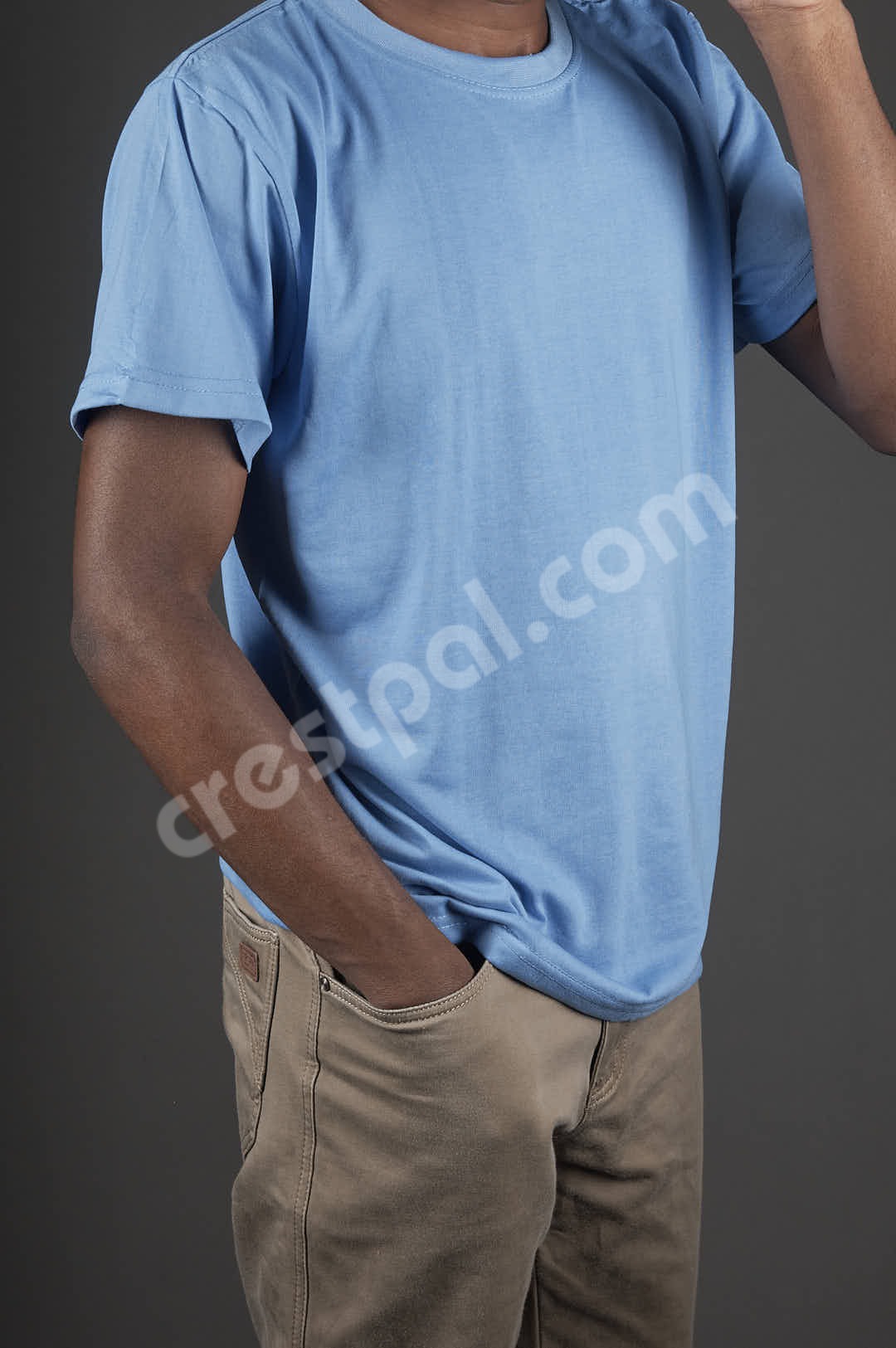 Roundneck Sky Blue — collar and placket detail