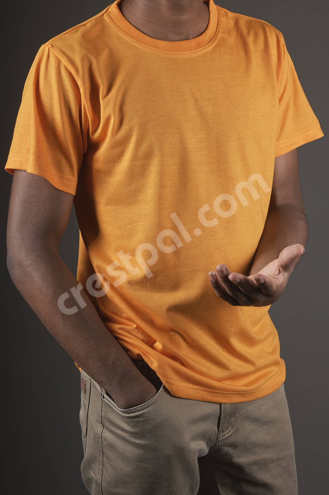 Roundneck Yellow — collar and placket detail